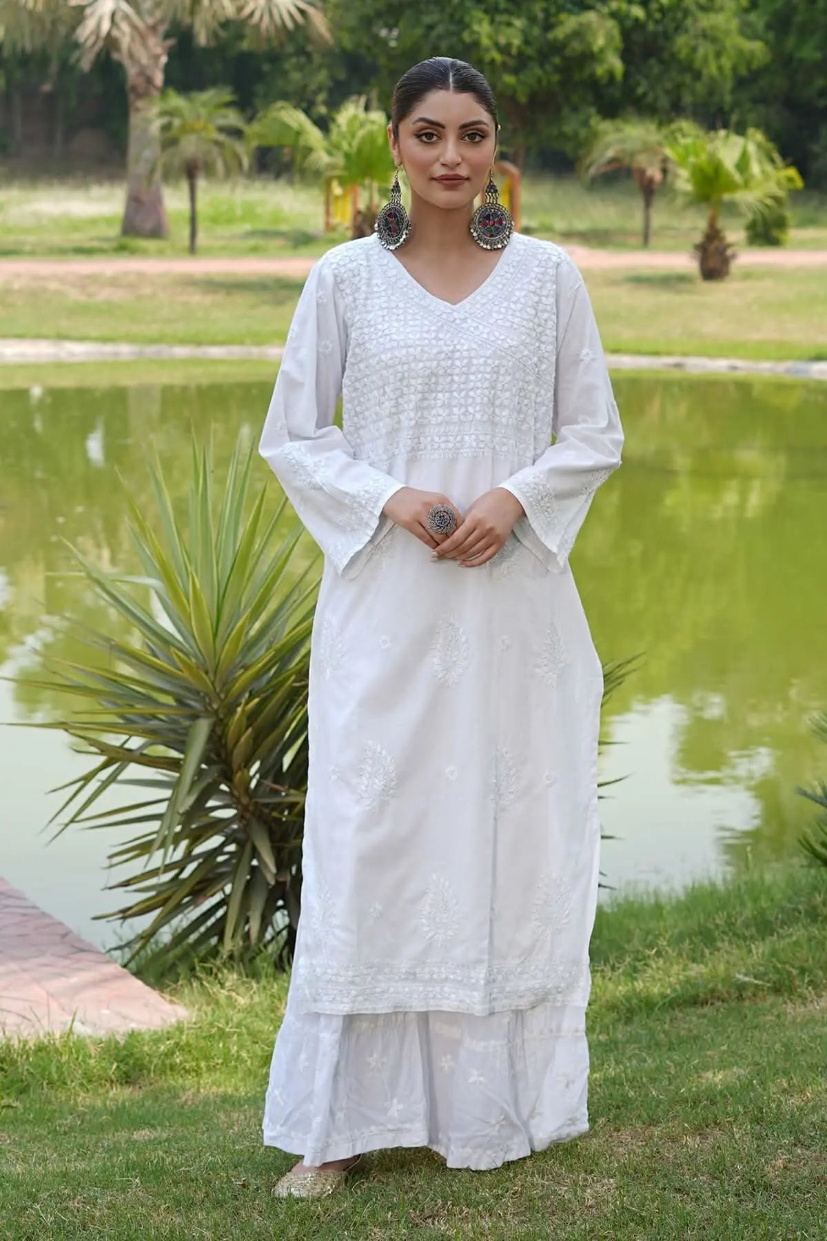 Chikankari Dresses Pakistan | Lucknowi Hand Embroidery | Feyre