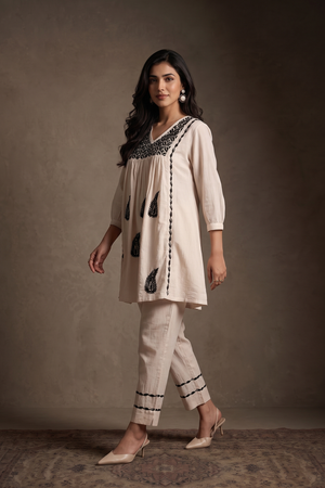 Oasis – Hand-Embroidered Chikankari 2 Piece