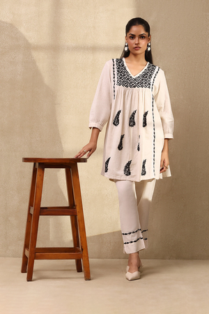 Oasis – Hand-Embroidered Chikankari 2 Piece