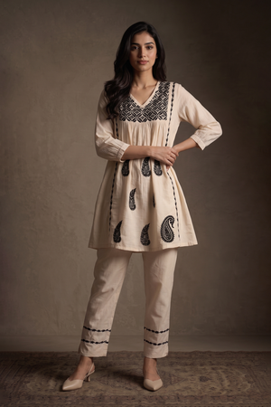 Oasis – Hand-Embroidered Chikankari 2 Piece