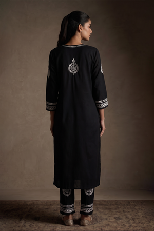 Ember – Hand-Embroidered Chikankari 2 Piece