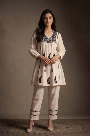 Oasis – Hand-Embroidered Chikankari 2 Piece