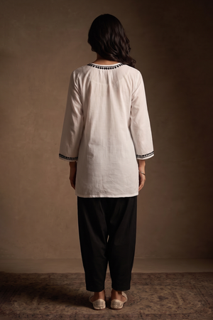 Frost – Hand-Embroidered Chikankari 2 Piece