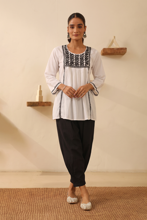 Frost – Hand-Embroidered Chikankari 2 Piece