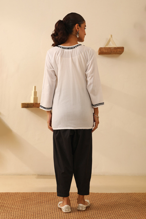 Frost – Hand-Embroidered Chikankari 2 Piece