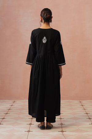 Ash – Hand-Embroidered Chikankari 2 Piece