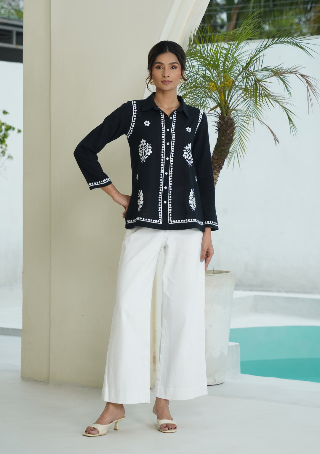 Coal – Hand-Embroidered Chikankari 2 Piece