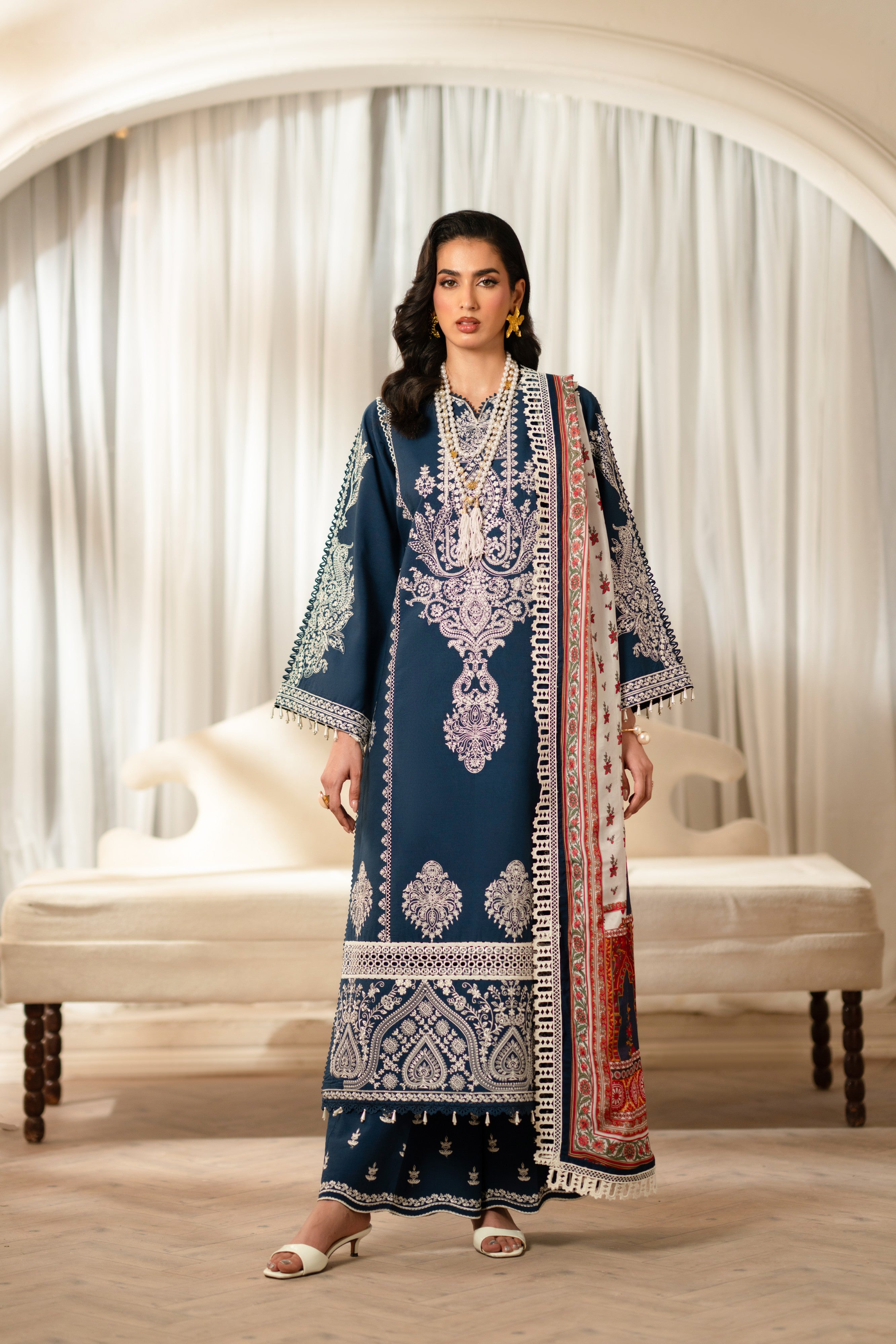 Violette - Luxury Lawn