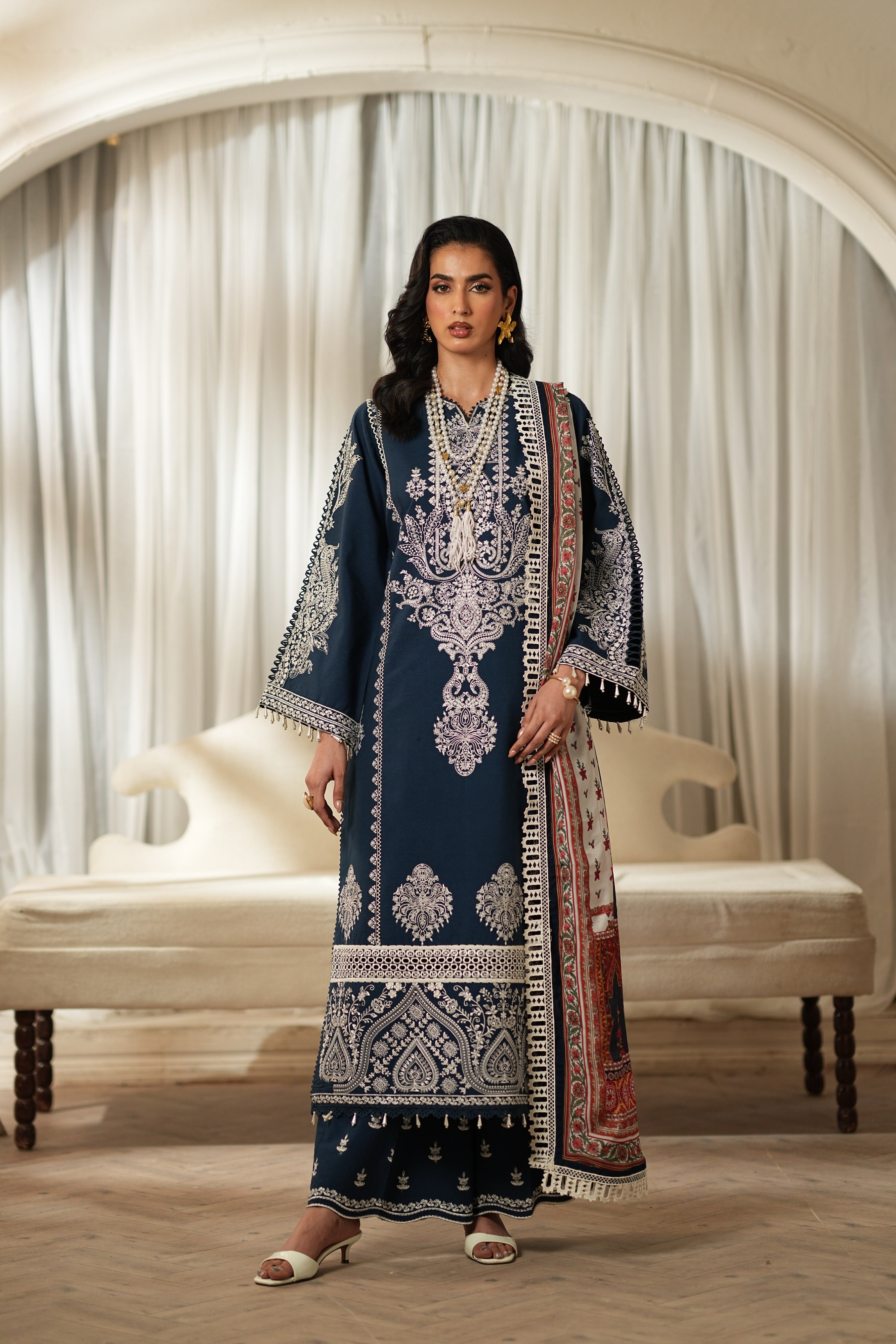 Violette - Luxury Lawn