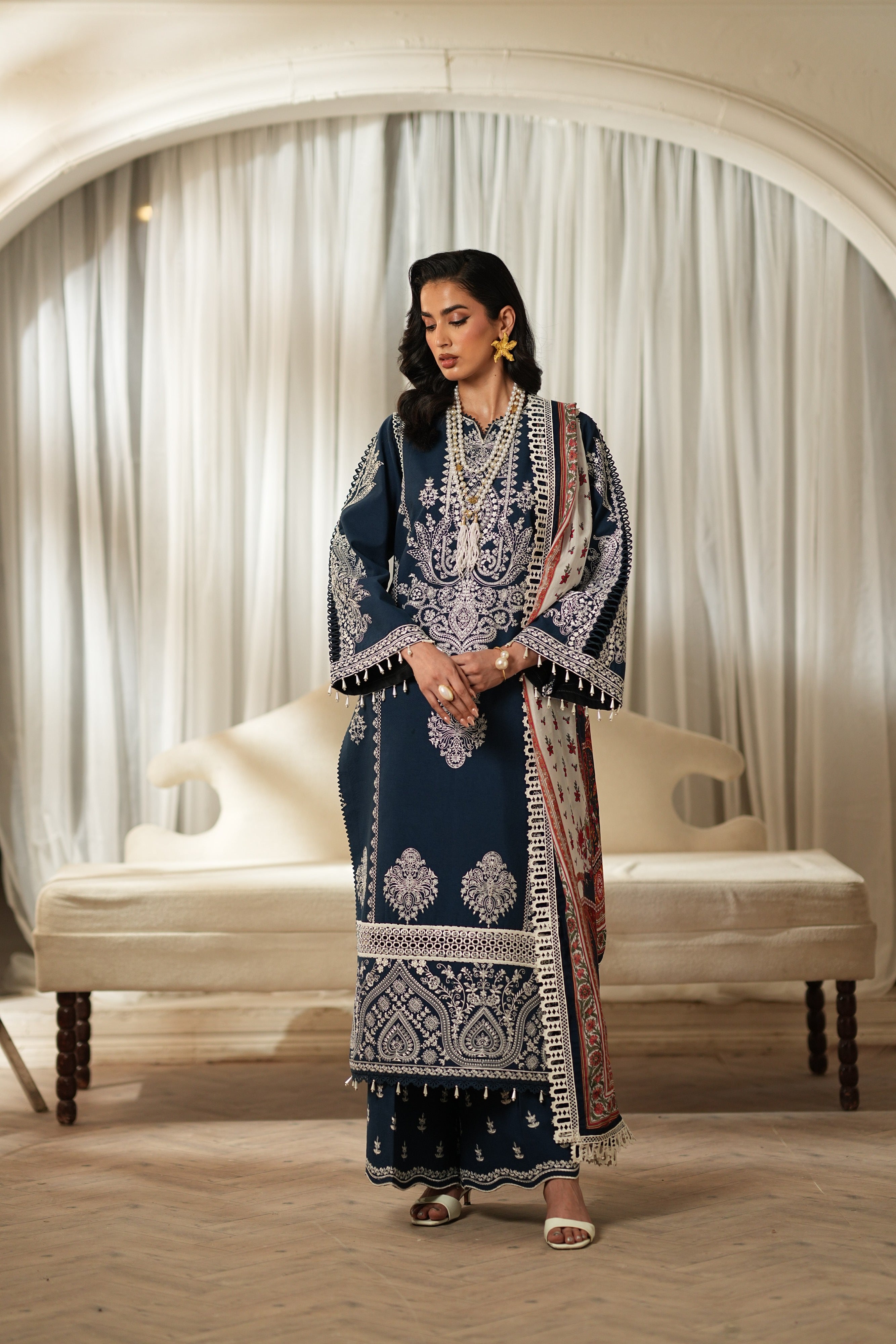 Violette - Luxury Lawn