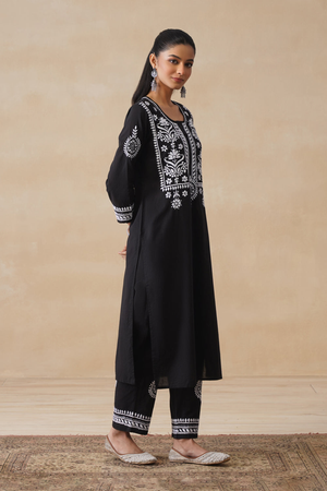 Ember – Hand-Embroidered Chikankari 2 Piece