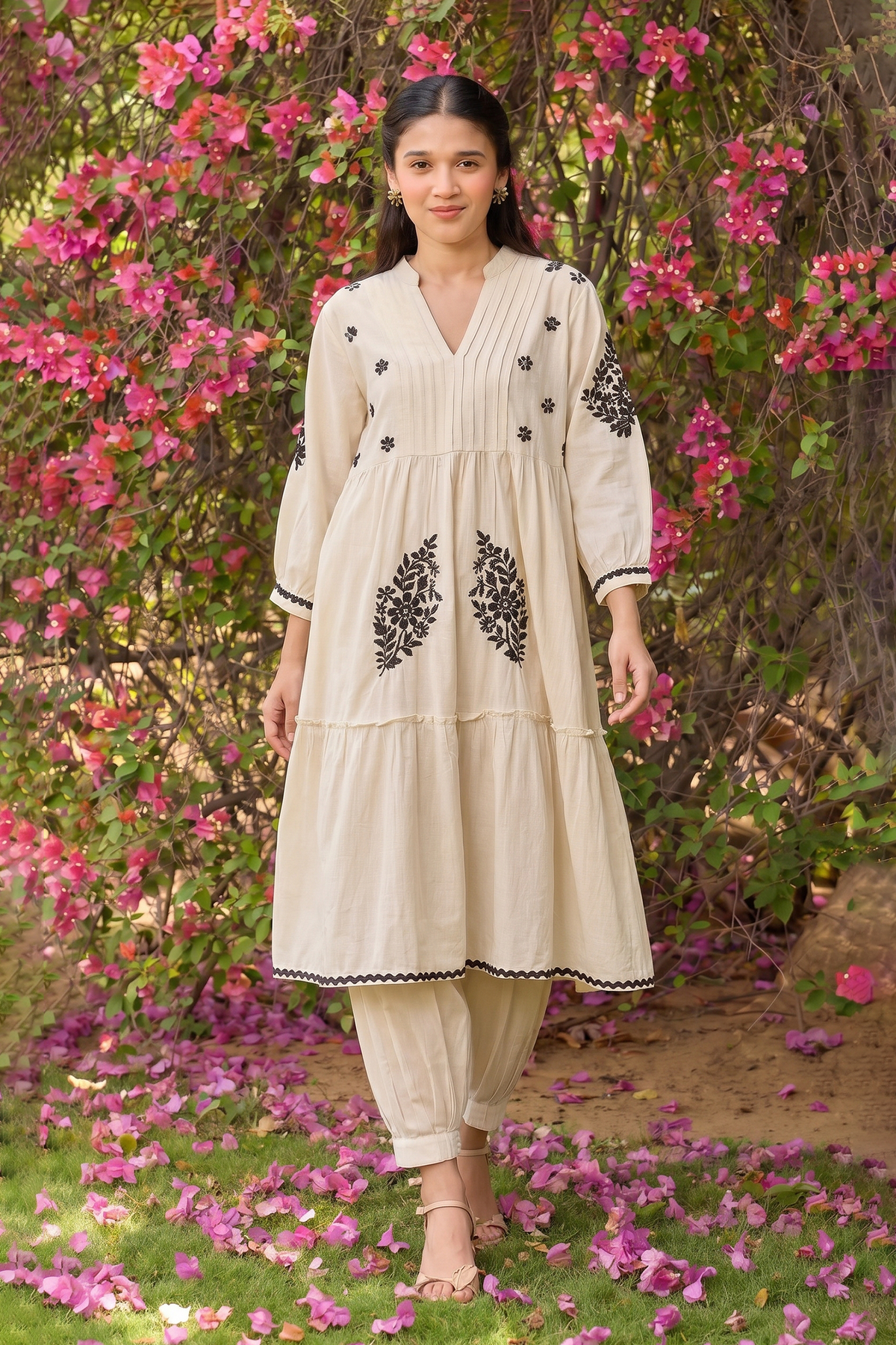 Halo – Hand-Embroidered Chikankari 2 Piece