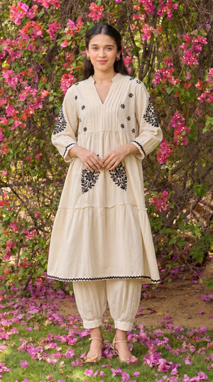 Halo – Hand-Embroidered Chikankari 2 Piece