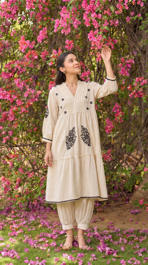 Halo – Hand-Embroidered Chikankari 2 Piece