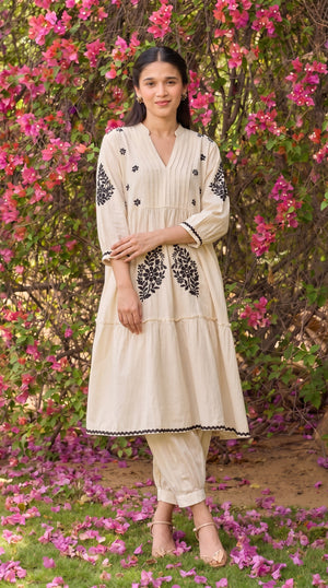 Halo – Hand-Embroidered Chikankari 2 Piece