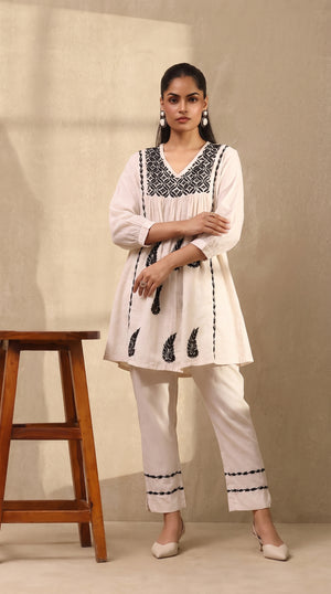 Oasis – Hand-Embroidered Chikankari 2 Piece