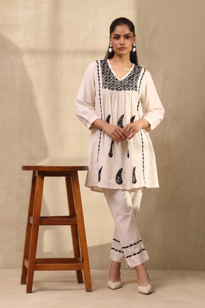 Oasis – Hand-Embroidered Chikankari 2 Piece