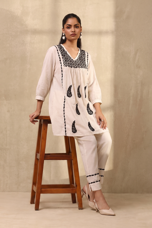 Oasis – Hand-Embroidered Chikankari 2 Piece