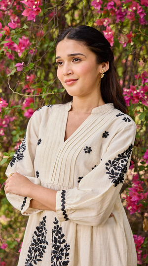 Halo – Hand-Embroidered Chikankari 2 Piece