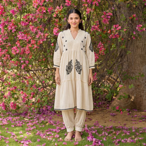 Halo – Hand-Embroidered Chikankari 2 Piece