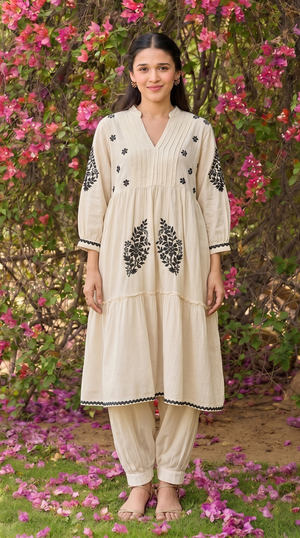 Halo – Hand-Embroidered Chikankari 2 Piece