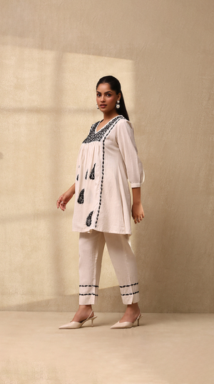 Oasis – Hand-Embroidered Chikankari 2 Piece