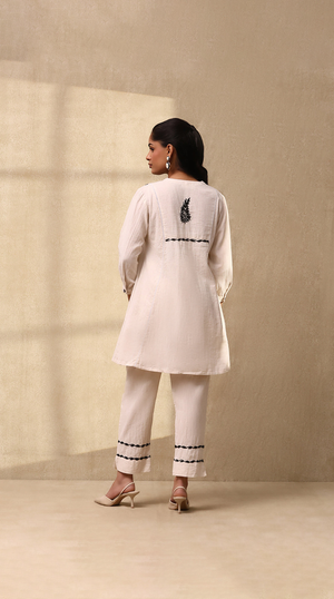 Oasis – Hand-Embroidered Chikankari 2 Piece