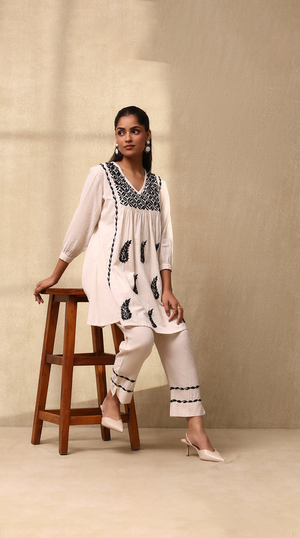 Oasis – Hand-Embroidered Chikankari 2 Piece