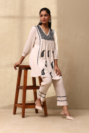 Oasis – Hand-Embroidered Chikankari 2 Piece